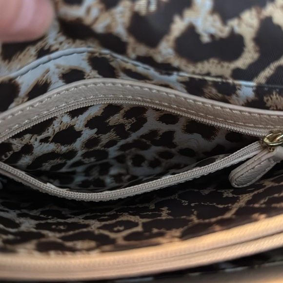 Cream Quilted Crossbody Purse with Gold Chain Mossimo Target faux Leather - Picture 5 of 12